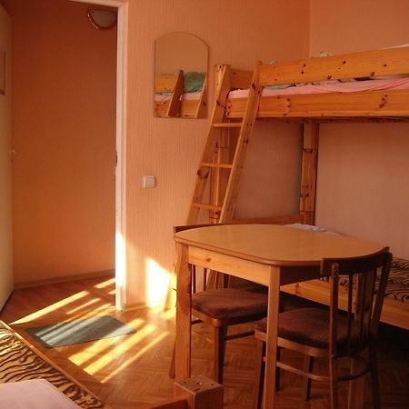 Elizabeth'S Yh Rooms Riga Exterior foto