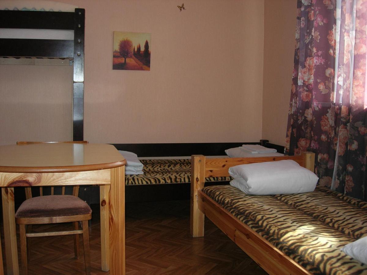 Elizabeth'S Yh Rooms Riga Habitación foto